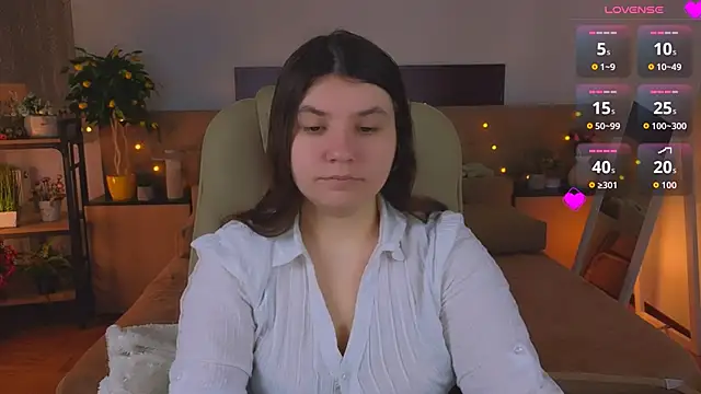 Viola  Shy online show from April 2026 07:19:01 PM