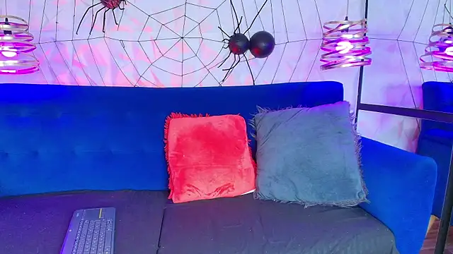 sarah banks1 online show from November 2025 03:20:02 AM