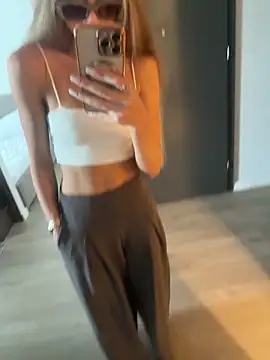 Snapshot of BARBIE_22888 chatting on September 2025 12:38:02 PM BARBIE 22888 online show from September 2025 12:38:02 PM