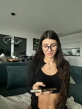 Wildberry  online show from November 2025 08:09:01 AM