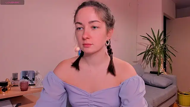 cClandesTina online show from December 2024 02:28:01 PM