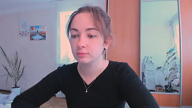 cClandesTina online show from September 2025 11:01:01 AM