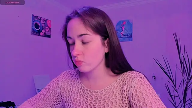 cClandesTina online show from September 2025 06:46:01 PM