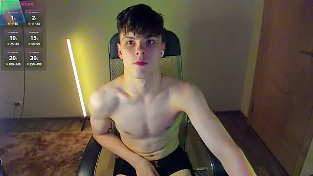 Snapshot of Aiden_Sensual chatting on September 2025 08:21:02 PM Aiden Sensual online show from September 2025 08:21:02 PM