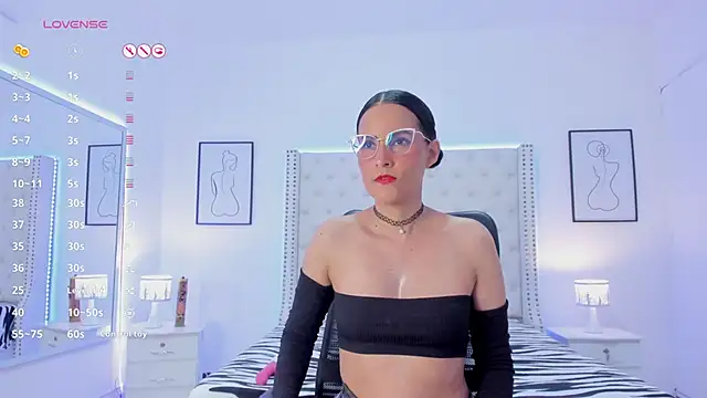 Snapshot of Coco_Balenciaga_ chatting on January 2025 11:54:02 AM Coco Balenciaga online show from January 2025 11:54:02 AM