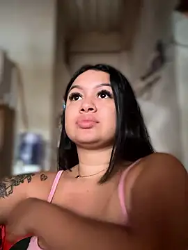 Pretty Isadora online show from January 2026 04:23:02 PM