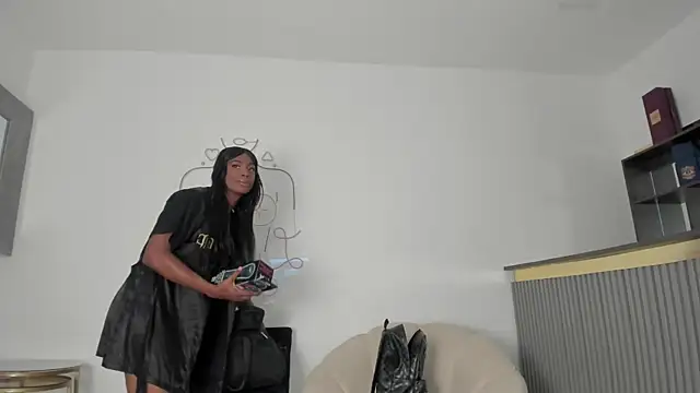 Snapshot of Vero_Lodge chatting on October 2025 01:08:02 PM Vero Lodge online show from October 2025 01:08:02 PM