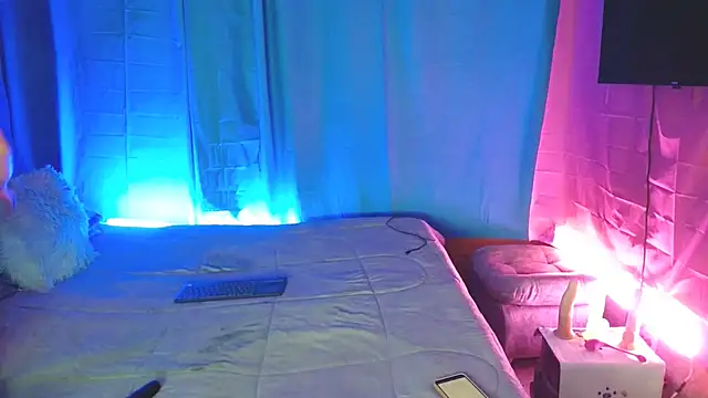 Kerly Lopez online show from November 2025 09:17:01 PM