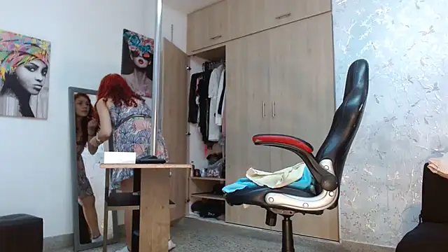 Samantabrown  online show from March 2025 10:54:02 AM