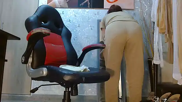 Samantabrown  online show from February 2026 11:19:02 AM