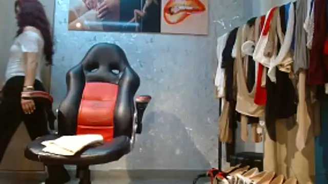 Samantabrown  online show from March 2026 11:17:01 AM