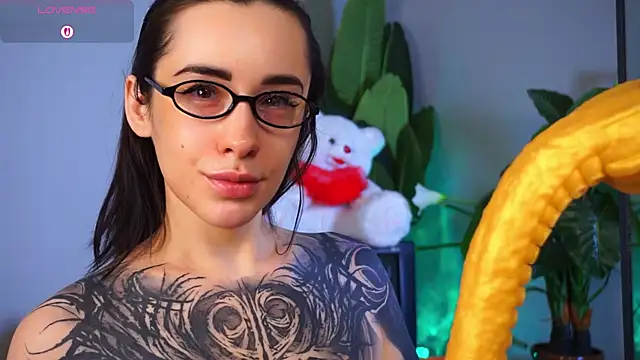 EvaCanton online show from February 2026 02:17:02 AM