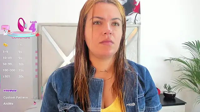 Snapshot of Alexandra_Torress chatting on January 2026 12:53:01 PM Alexandra Torress online show from January 2026 12:53:01 PM