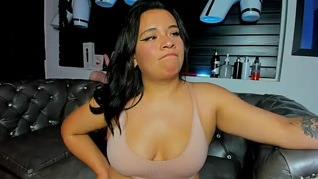 Amy hoy69 online show from November 2025 03:27:02 AM