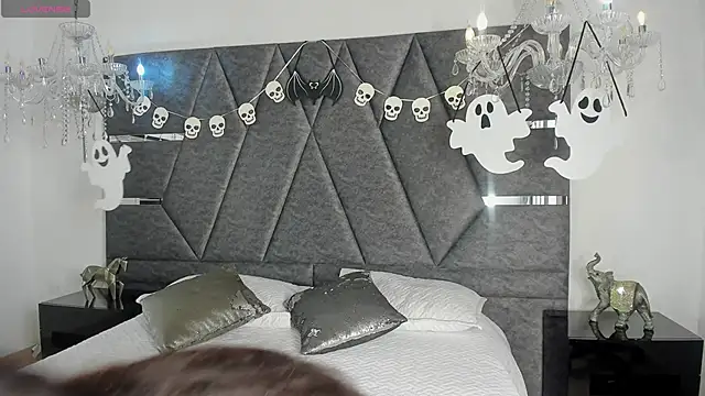 IsabellaGrey19 online show from October 2025 07:16:02 PM