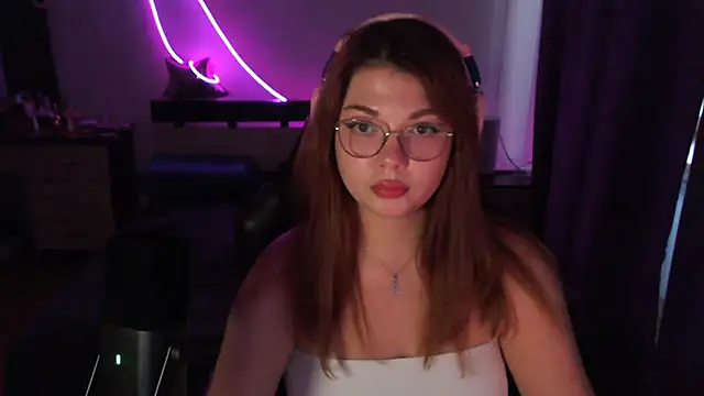 Snapshot of helengilmor chatting on October 2025 01:45:02 PM helengilmor online show from October 2025 01:45:02 PM