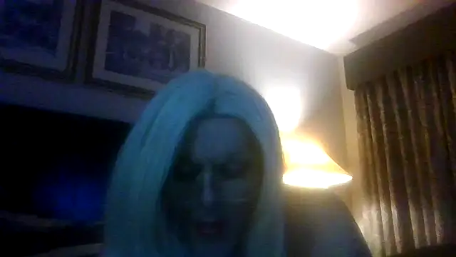 SassyCrystal77 online show from March 2026 10:52:01 AM