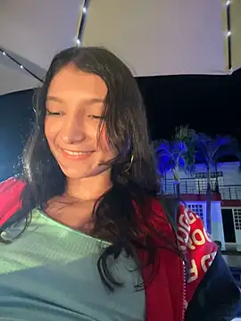 Snapshot of loly-yandere chatting on December 2024 11:49:02 PM loly-yandere online show from December 2024 11:49:02 PM