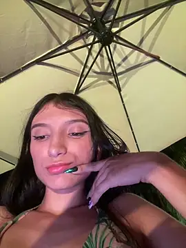 Snapshot of loly-yandere chatting on January 2025 11:35:02 PM loly-yandere online show from January 2025 11:35:02 PM