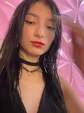 Snapshot of loly-yandere chatting on January 2025 01:08:02 PM loly-yandere online show from January 2025 01:08:02 PM