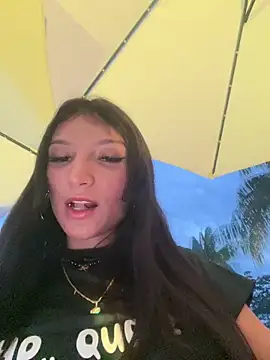 Snapshot of loly-yandere chatting on February 2025 11:21:02 PM loly-yandere online show from February 2025 11:21:02 PM