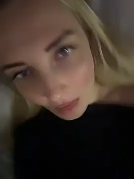 Snapshot of Aleksandrakis chatting on May 2026 08:06:02 PM Aleksandrakis online show from May 2026 08:06:02 PM
