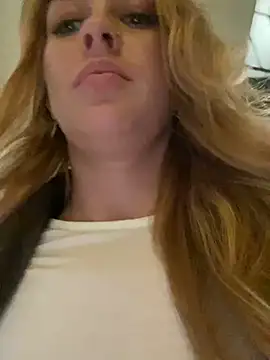 Snapshot of Sweet___Emily chatting on December 2024 09:12:02 PM Sweet Emily online show from December 2024 09:12:02 PM