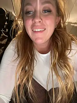 Snapshot of Sweet___Emily chatting on January 2025 08:15:01 PM Sweet Emily online show from January 2025 08:15:01 PM