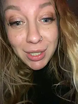 Snapshot of Sweet___Emily chatting on January 2025 07:21:02 PM Sweet Emily online show from January 2025 07:21:02 PM