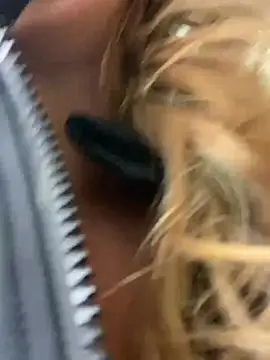 Snapshot of Sweet___Emily chatting on January 2025 06:41:02 PM Sweet Emily online show from January 2025 06:41:02 PM