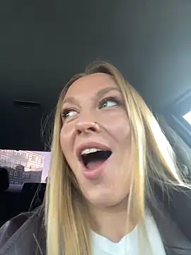 Snapshot of Sweet___Emily chatting on November 2025 11:53:01 AM Sweet Emily online show from November 2025 11:53:01 AM