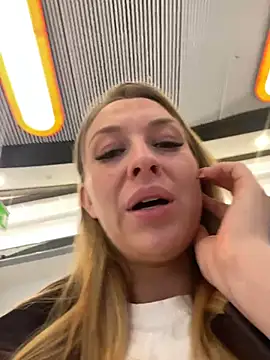 Snapshot of Sweet___Emily chatting on December 2025 12:12:02 PM Sweet Emily online show from December 2025 12:12:02 PM