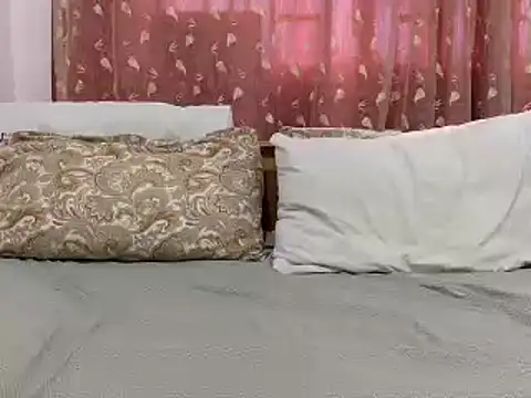 Snapshot of Sexy_megg chatting on December 2024 08:33:02 AM Sexy megg online show from December 2024 08:33:02 AM