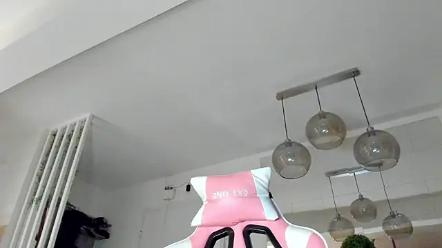 IreneVON online show from November 2025 04:28:02 AM