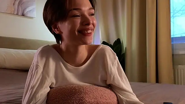 Eva Natsumi online show from March 2025 03:31:01 PM