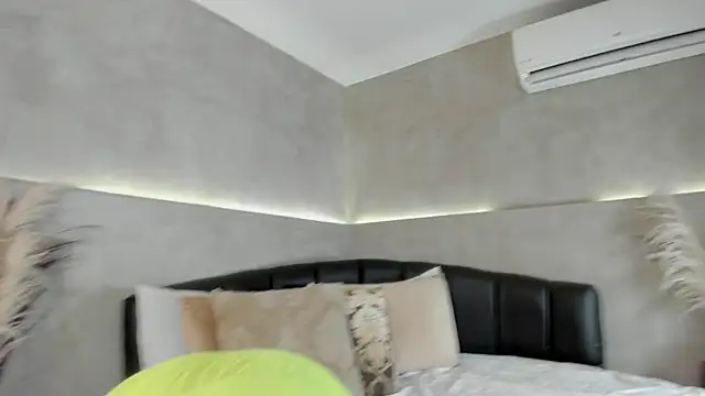 Nicol Lopez 1 online show from October 2025 10:03:02 PM