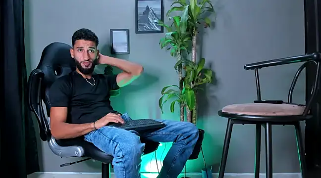 Damian 022 online show from December 2024 01:24:01 AM