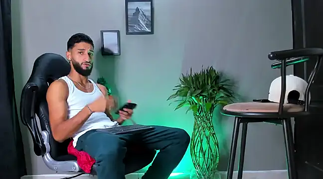 Damian 022 online show from January 2025 07:07:01 PM