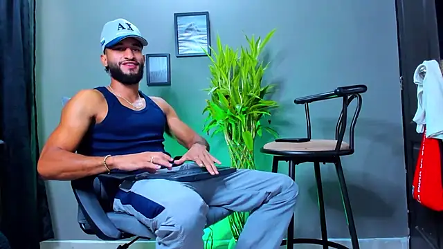 Damian 022 online show from October 2025 01:32:01 PM