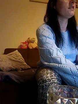 Snapshot of Jasmin-White chatting on December 2024 08:06:02 PM Jasmin-White online show from December 2024 08:06:02 PM