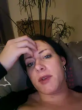 Snapshot of Jasmin-White chatting on December 2024 10:32:02 PM Jasmin-White online show from December 2024 10:32:02 PM