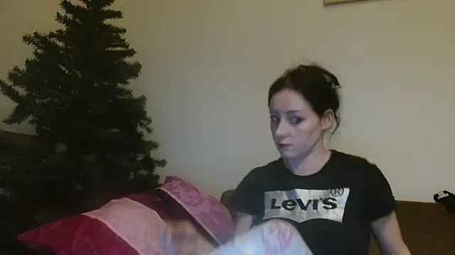 Snapshot of Jasmin-White chatting on January 2025 07:01:02 PM Jasmin-White online show from January 2025 07:01:02 PM
