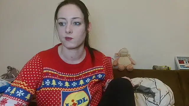 Snapshot of Jasmin-White chatting on February 2025 05:51:02 PM Jasmin-White online show from February 2025 05:51:02 PM