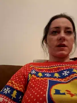 Snapshot of Jasmin-White chatting on February 2025 04:47:01 PM Jasmin-White online show from February 2025 04:47:01 PM
