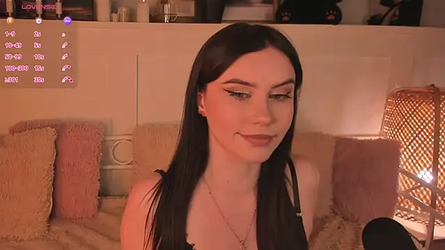 UnaMedison online show from April 2026 12:50:01 PM