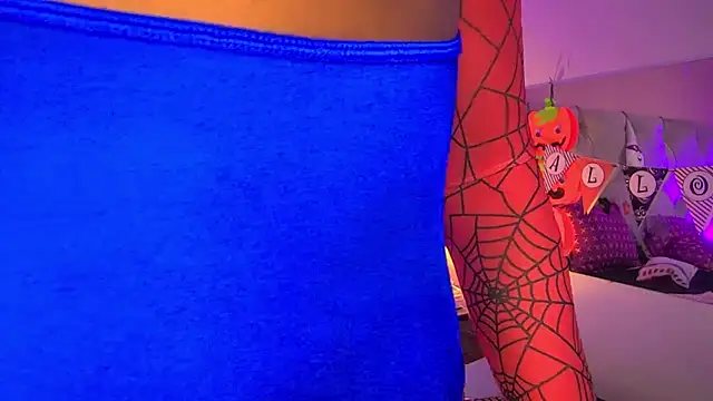 FiorelaLenin online show from October 2025 12:39:02 PM