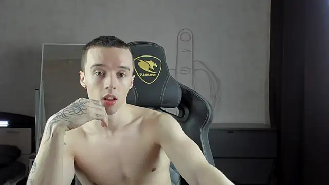 Snapshot of MasonWarholl chatting on January 2025 05:37:01 PM MasonWarholl online show from January 2025 05:37:01 PM