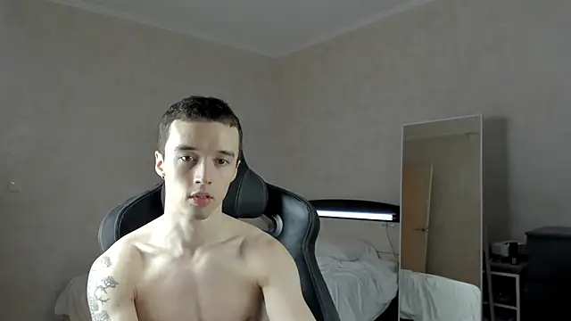 Snapshot of MasonWarholl chatting on January 2025 01:05:02 AM MasonWarholl online show from January 2025 01:05:02 AM