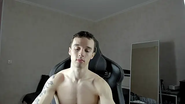 Snapshot of MasonWarholl chatting on January 2025 08:54:02 AM MasonWarholl online show from January 2025 08:54:02 AM