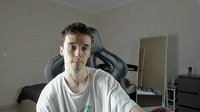 Snapshot of MasonWarholl chatting on March 2025 04:17:02 AM MasonWarholl online show from March 2025 04:17:02 AM